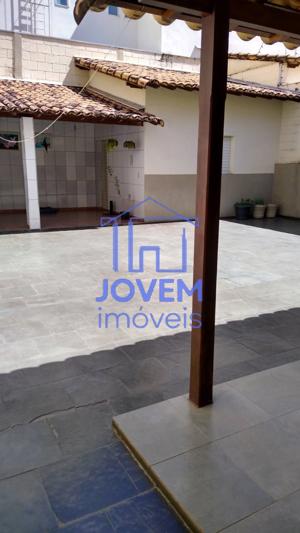 Casa 3 quartos 3 banheiros 230m²