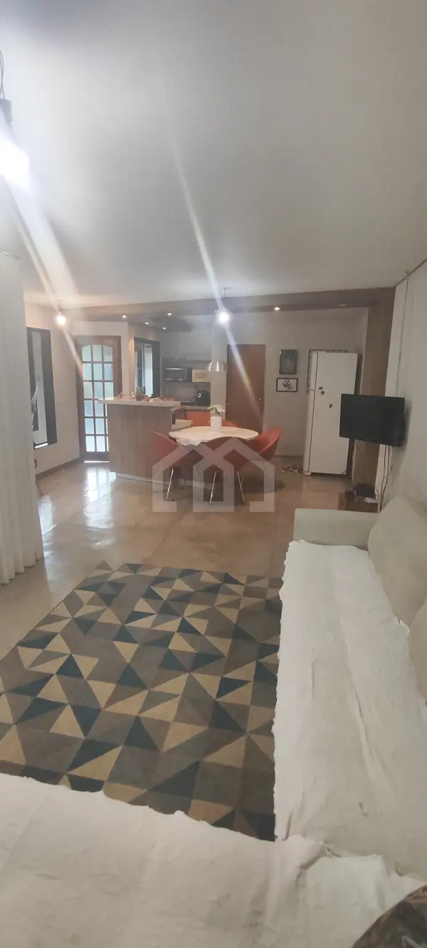 Casa 3 quartos 3 vagas 180m²
