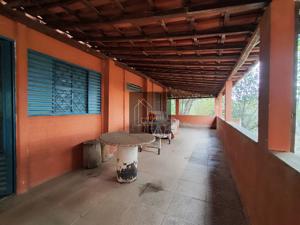 Apartamento 3 quartos 2 banheiros 22700m²