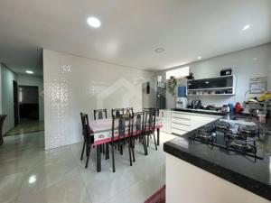 Casa 4 quartos 4 vagas 234m²