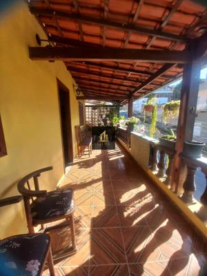 Casa 3 quartos 2 banheiros 360m²