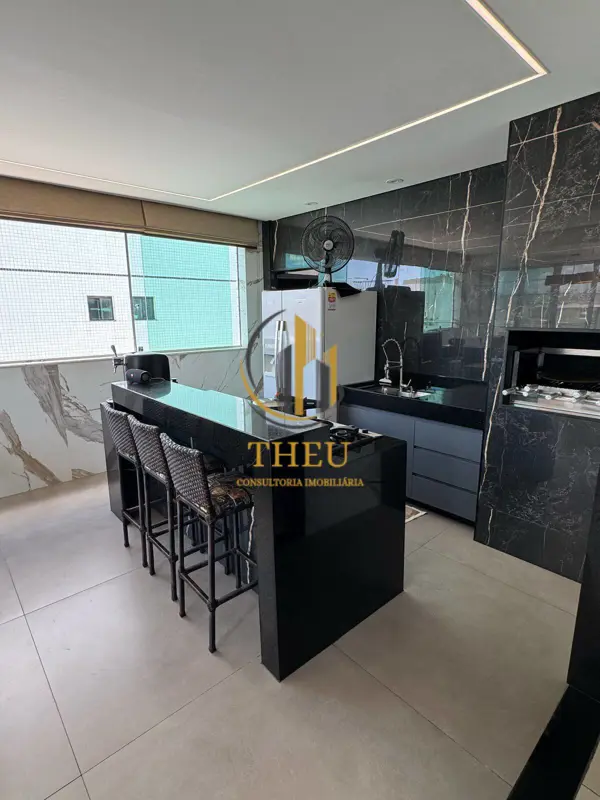Apartamento 4 quartos 4 banheiros 240m²
