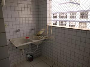 Apartamento 3 quartos 2 banheiros 100m²
