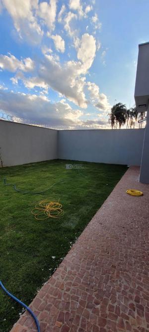 Apartamento 3 quartos 2 banheiros 175m²