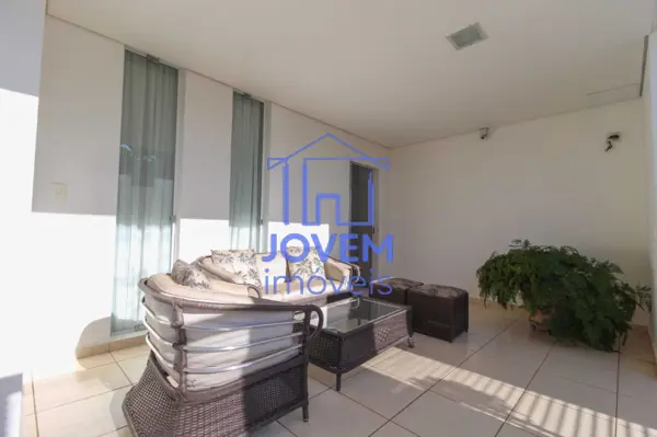 Casa 4 quartos 4 banheiros 336m²