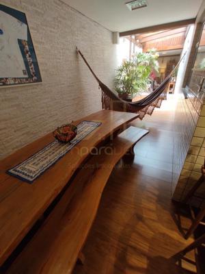 Apartamento 3 quartos 2 banheiros 185m²
