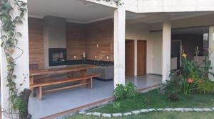 Casa 3 quartos 3 banheiros 305m²
