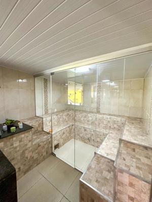 Casa 5 quartos 6 banheiros 810m²
