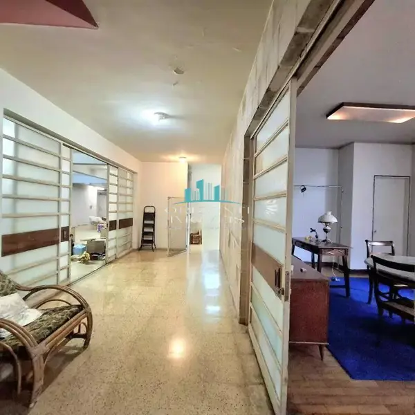 Apartamento 6 quartos 3 banheiros 1800m²