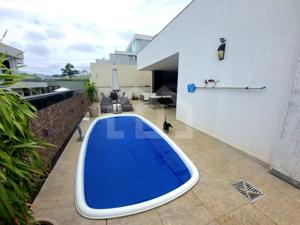 Casa em condomínio 3 quartos 4 vagas 193m²
