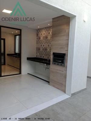 Apartamento 3 quartos 4 banheiros 374m²