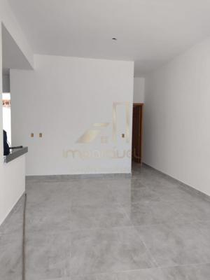 Casa 3 quartos 2 banheiros 30m²
