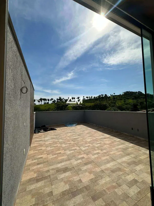 Apartamento 3 quartos 2 banheiros 270m²