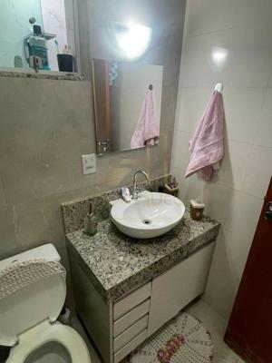 Casa 2 quartos 2 banheiros 
