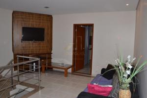Casa 4 quartos 4 banheiros 
