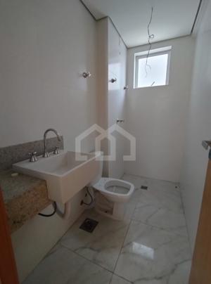 Área privativa 3 quartos 2 banheiros 202m²