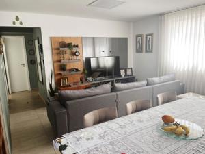 Apartamento 3 quartos 2 banheiros 121m²
