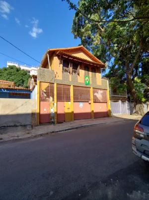 Casa 4 quartos 2 vagas 400m²
