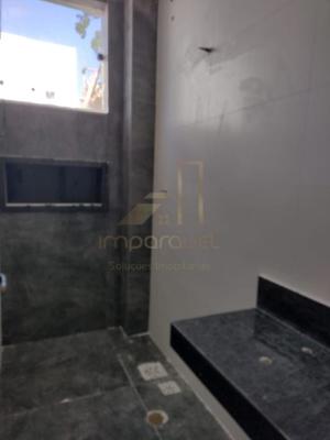 Casa 3 quartos 2 banheiros 30m²
