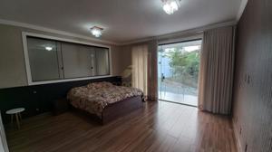 Casa 3 quartos 3 banheiros 305m²
