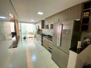 Apartamento 3 quartos 2 banheiros 168m²
