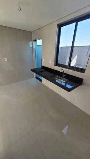 Apartamento 3 quartos 2 banheiros 