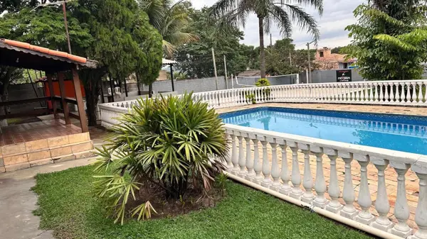 Sítio 3 quartos 240m²
