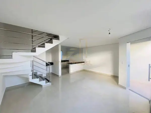 Casa 3 quartos 3 banheiros 
