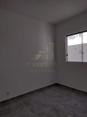 Casa 3 quartos 2 banheiros 30m²
