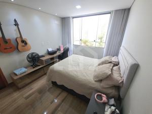 Casa em condomínio 3 quartos 4 vagas 193m²
