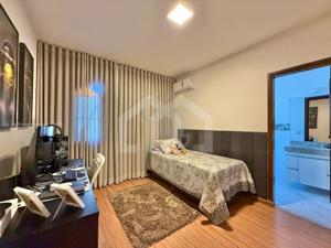 Casa 6 quartos 2 vagas 279m²