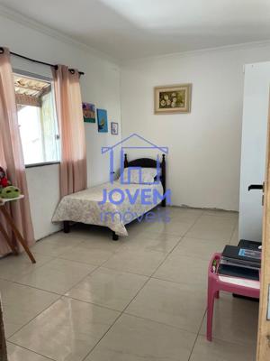 Casa 3 quartos  banheiros 180m²