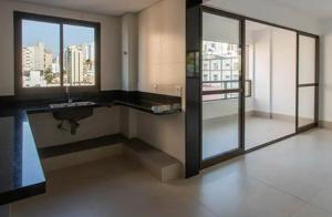 Apartamento 3 quartos 4 banheiros 145m²