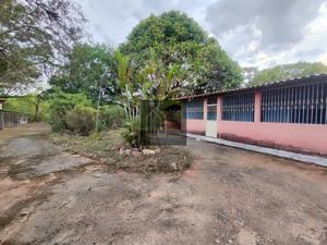 Apartamento 3 quartos 2 banheiros 22700m²