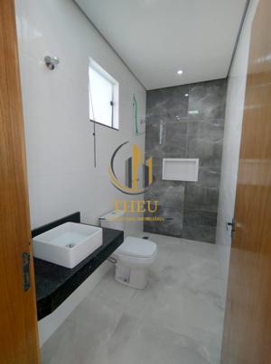 Apartamento 3 quartos 2 banheiros 300m²
