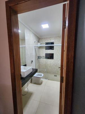 Apartamento 3 quartos 3 banheiros 200m²