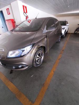 Apartamento 3 quartos 2 banheiros 185m²
