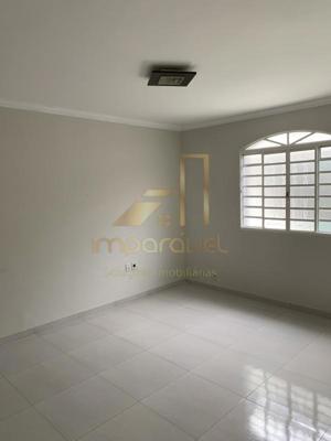 Casa 3 quartos 2 banheiros 223m²
