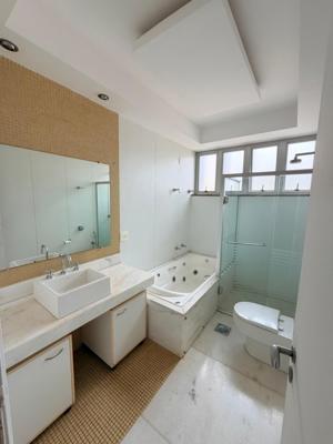Apartamento 3 quartos 3 banheiros 460m²
