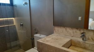 Casa em condomínio 4 quartos 5 banheiros 339m²