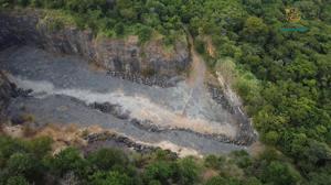 Fazenda 1 quarto 1 banheiro 186ha