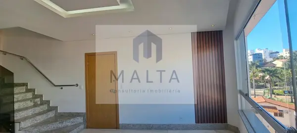 Apartamento 3 quartos 3 banheiros 222m²