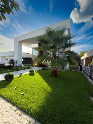 Apartamento 3 quartos 2 banheiros 1365m²