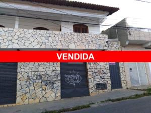 Casa 3 quartos 2 banheiros 360m²