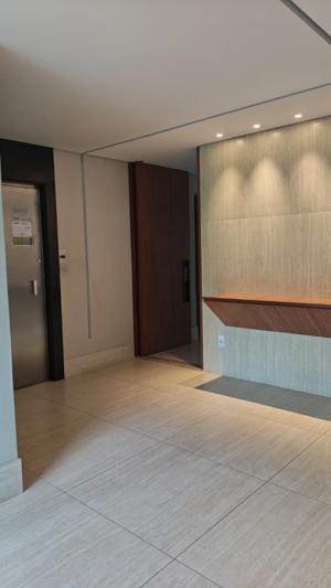 Apartamento 3 quartos 3 banheiros 240m²