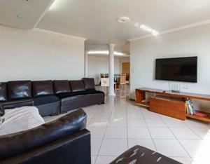 Casa 4 quartos 3 banheiros 265m²
