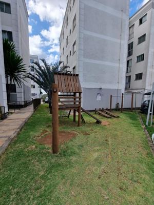 Apartamento 2 quartos 1 banheiro 