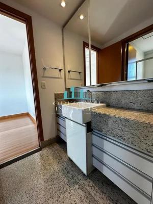 Apartamento 4 quartos 5 banheiros 