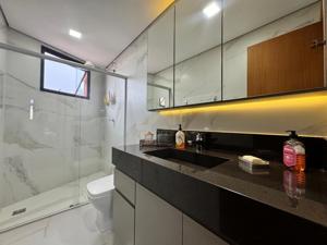 Apartamento 3 quartos 2 banheiros 220m²