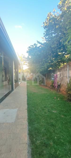 Casa 3 quartos 3 vagas 180m²
